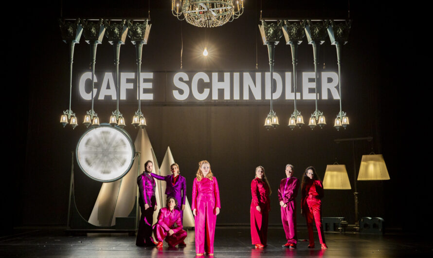 Losing the Plot of the Café Schindler